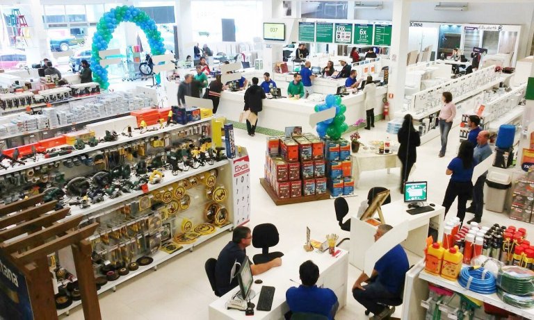 Atendimento que conquista clientes começa pelo exemplo